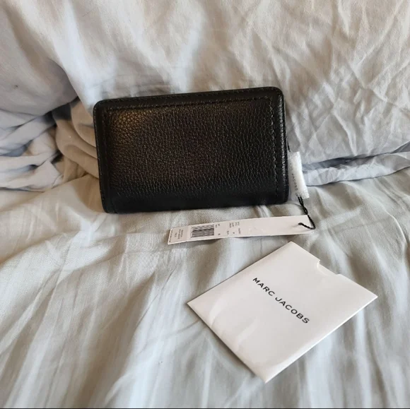 Marc Jacobs Black Leather Wallet - Picture 6 of 12